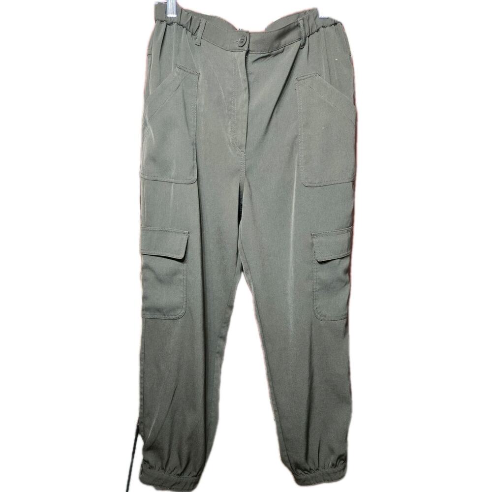 Max Studio Pants Size L Cargo Style Elastic Waist Pockets Easy Care